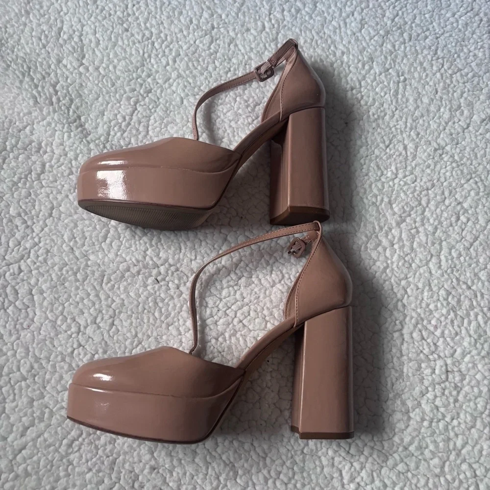 Target a New Day Tan chunky Platform Heels 9 1/2